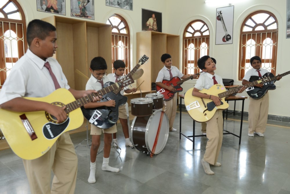 Instruments (Western)